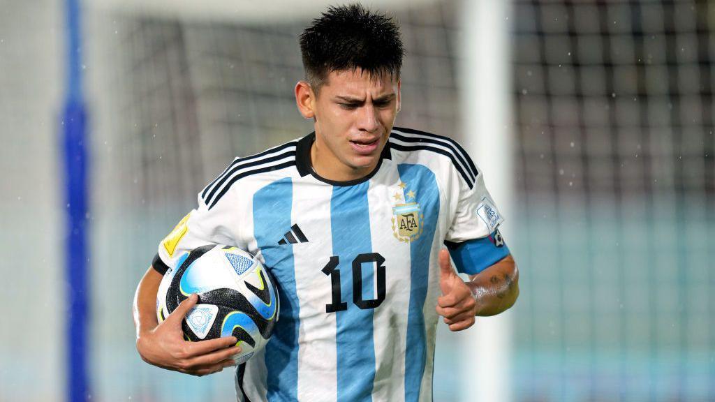 Claudio Echeverri wonderkid Timnas Argentina di Piala Dunia 2026